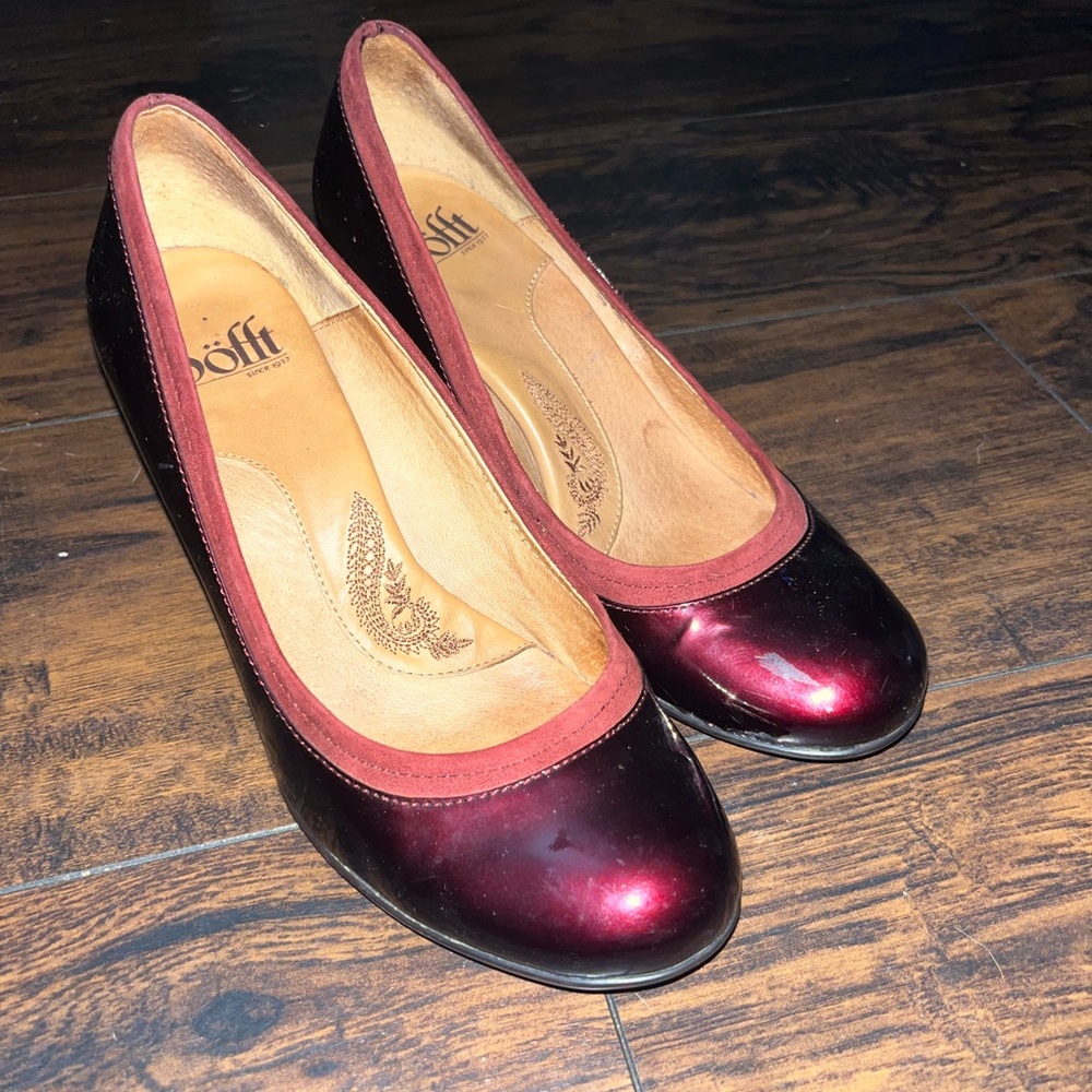 Vintage America Burgundy and Black Flats